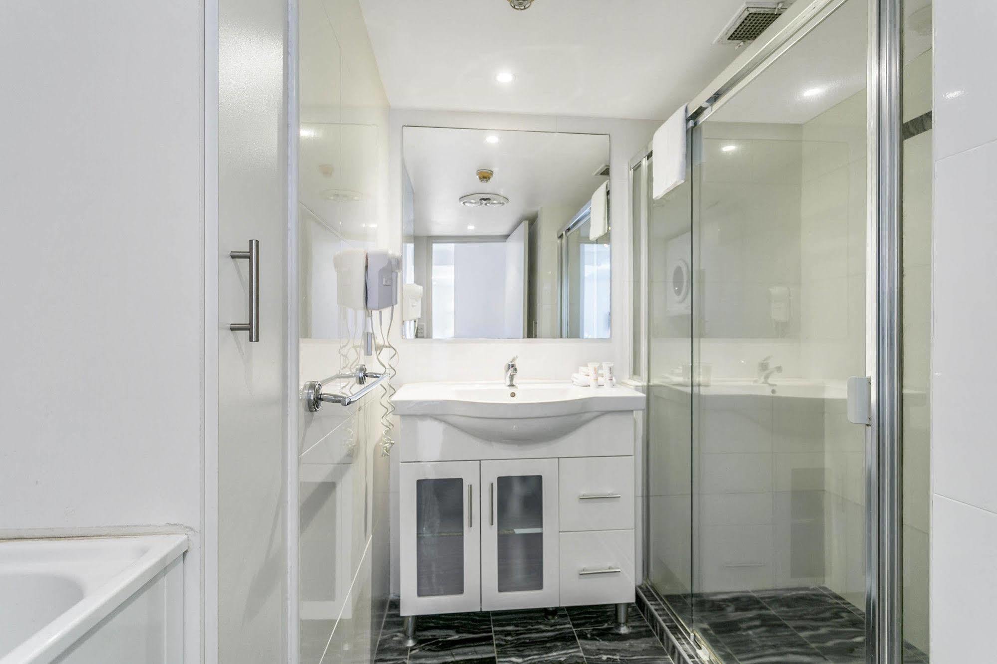 Breakfree Cosmopolitan Aparthotel Gold Coast Ngoại thất bức ảnh